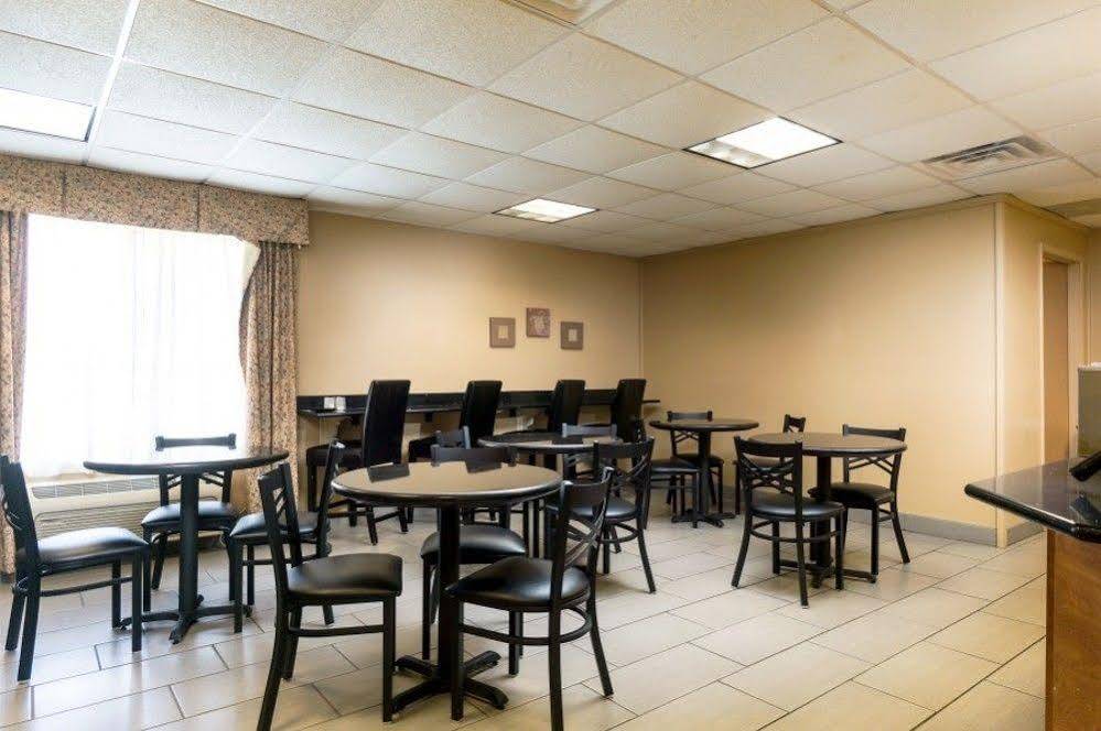 Baymont By Wyndham Jacksonville Extérieur photo